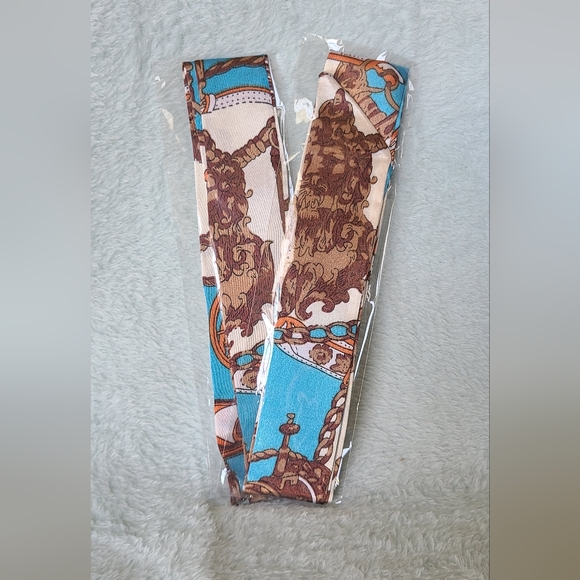 Pair Of Matching Mini Scarves - Picture 2 of 13